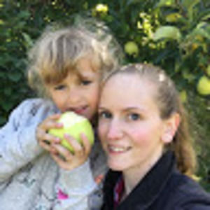 Meet your Posher, Caitlin